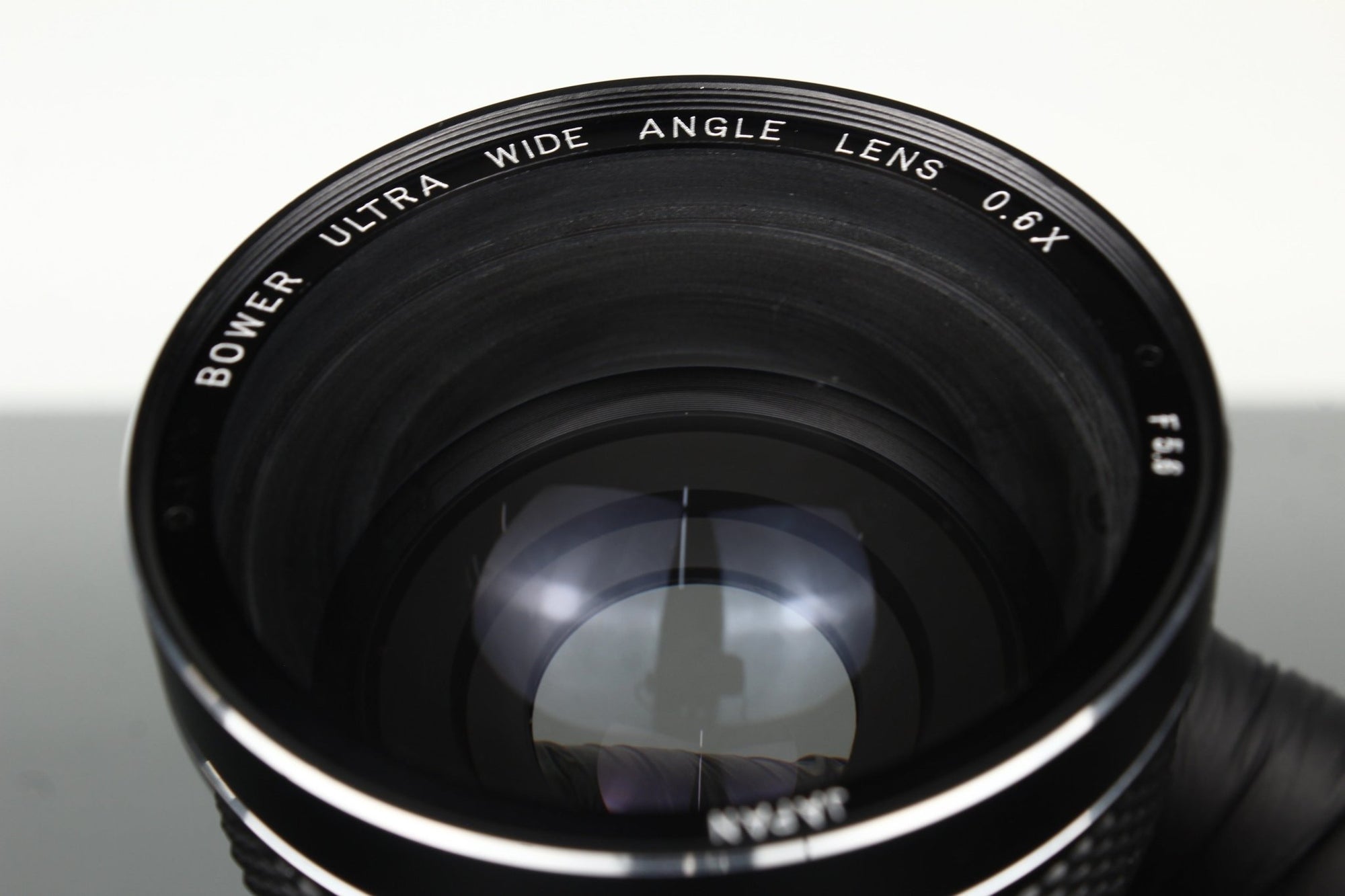 Bower Ultra Wide Angle Lens 0.6X F5.6 - Dutch|Thrift