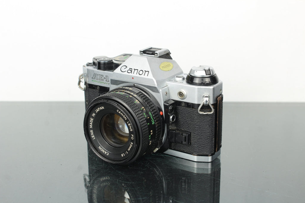 Canon AE - 1 + 50mm 1.8 Canon FD lens - Dutch|Thrift