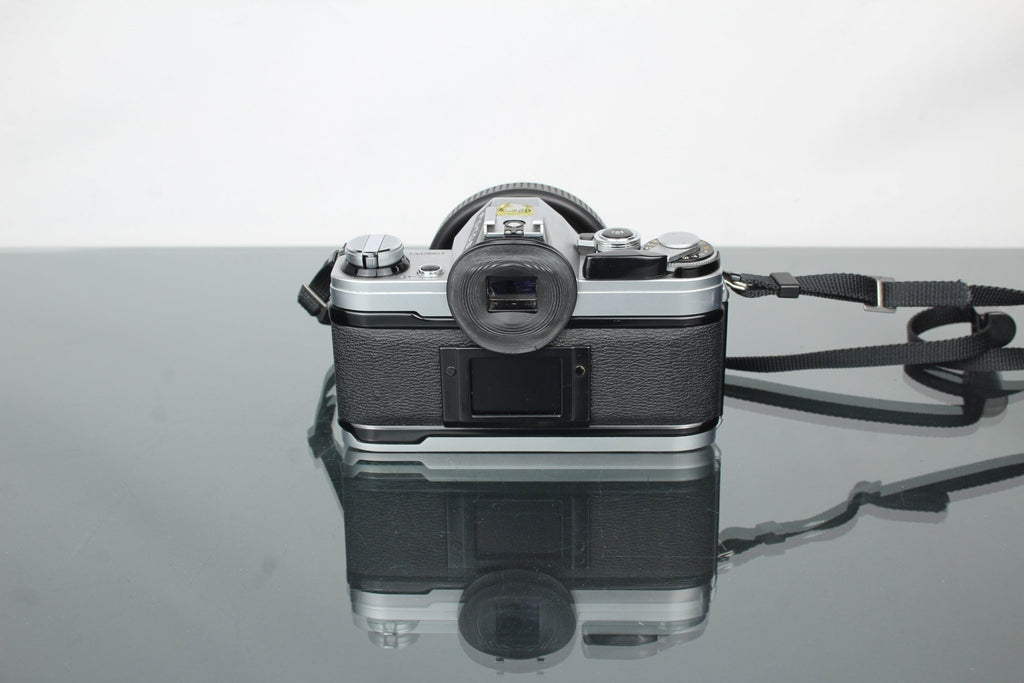 Canon AE - 1 + 50mm 1.8 Canon FD lens - Dutch|Thrift