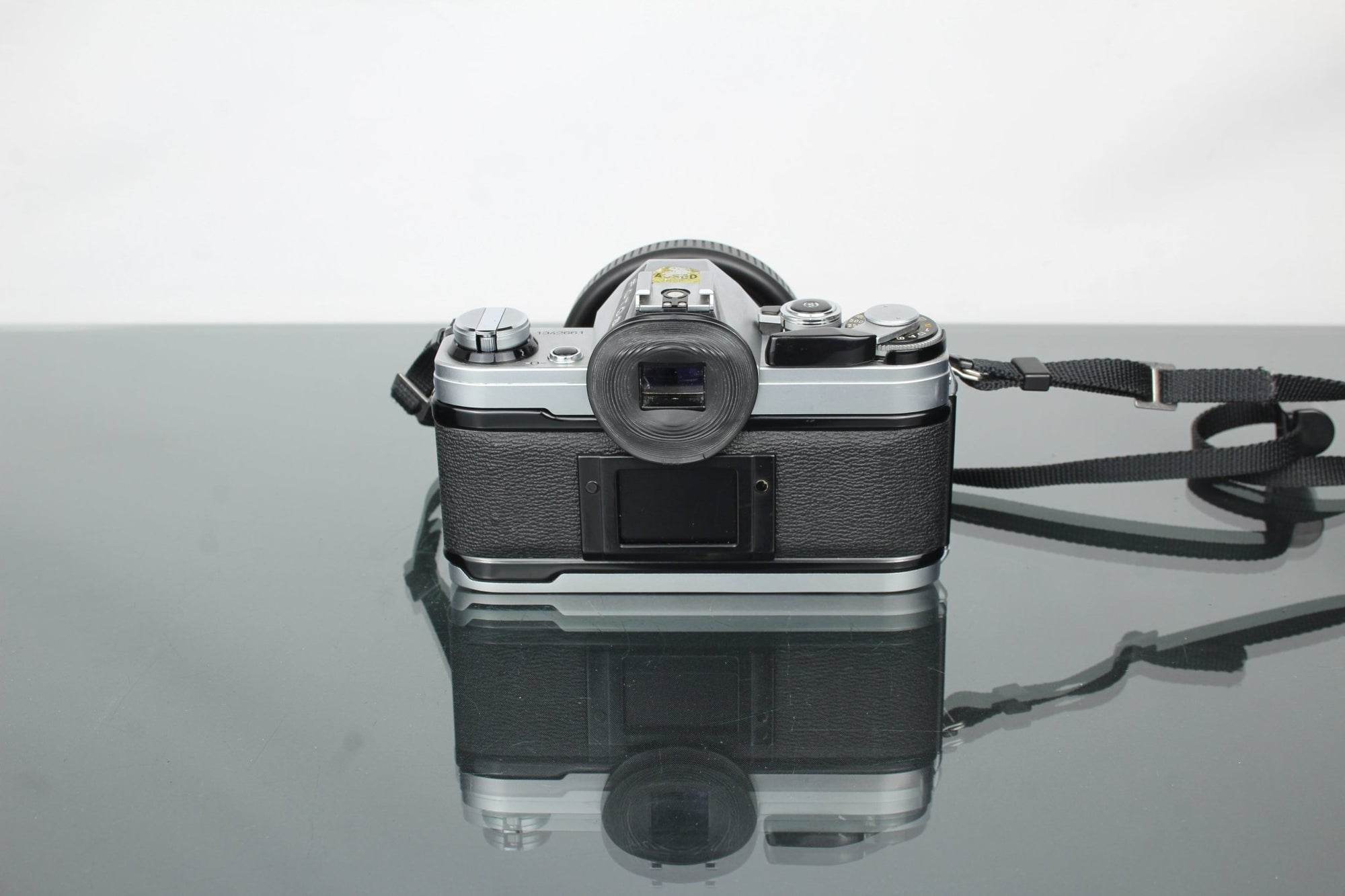 Canon AE - 1 + 50mm 1.8 Canon FD lens - Dutch|Thrift