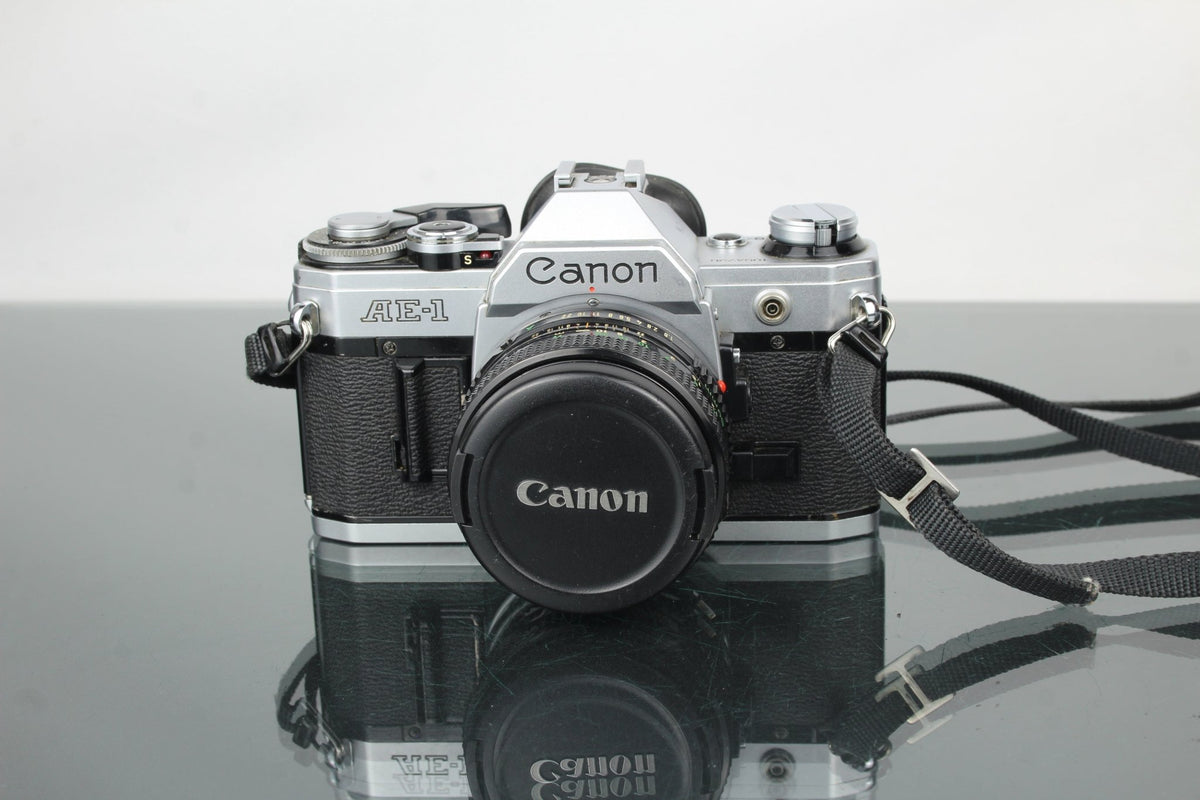 Canon AE - 1 + 50mm 1.8 Canon FD lens - Dutch|Thrift