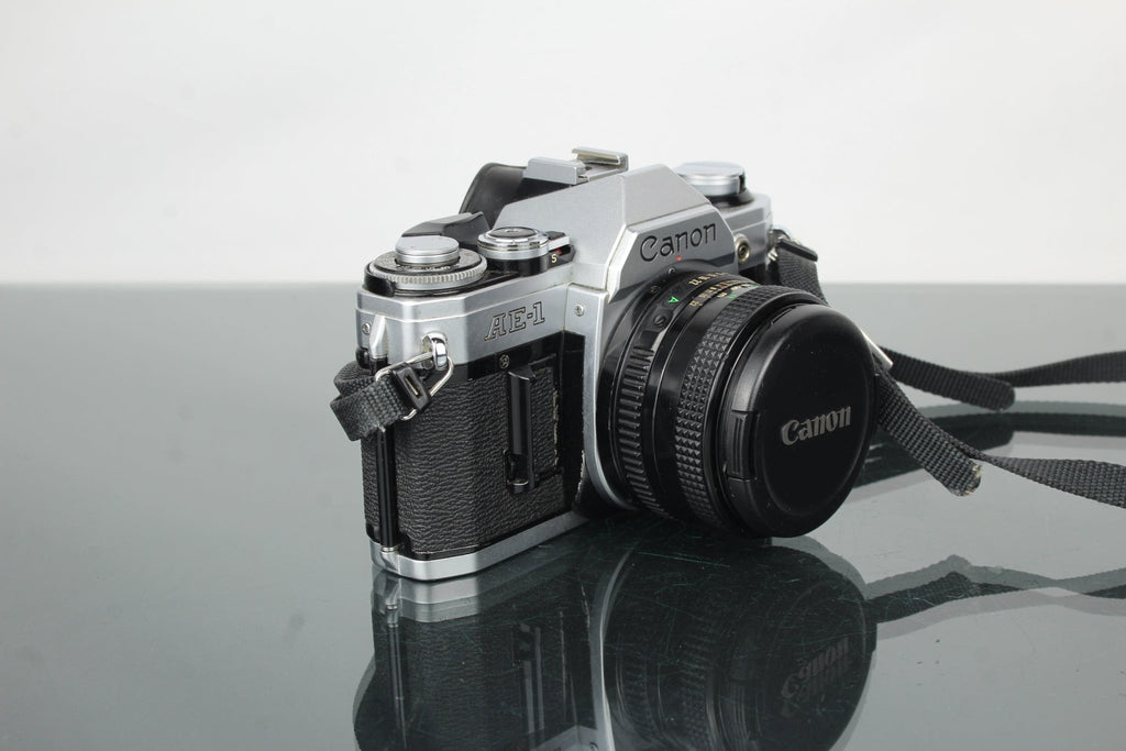 Canon AE - 1 + 50mm 1.8 Canon FD lens - Dutch|Thrift