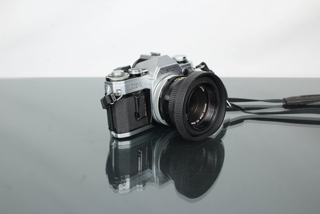 Canon AE - 1 + 50mm 1.8 Canon FD lens - Dutch|Thrift