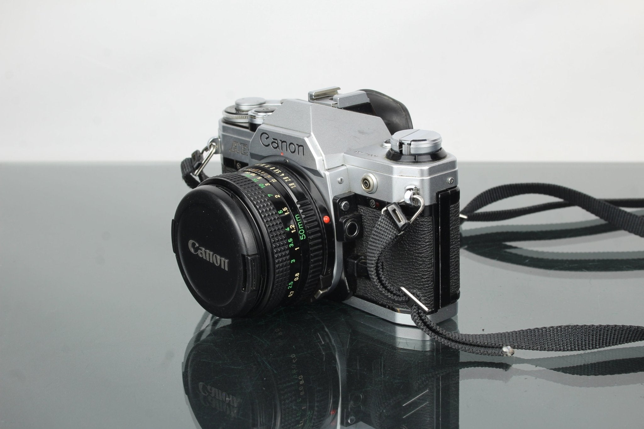 Canon AE-1 + 50mm 1.8 Canon FD lens – Dutch|Thrift