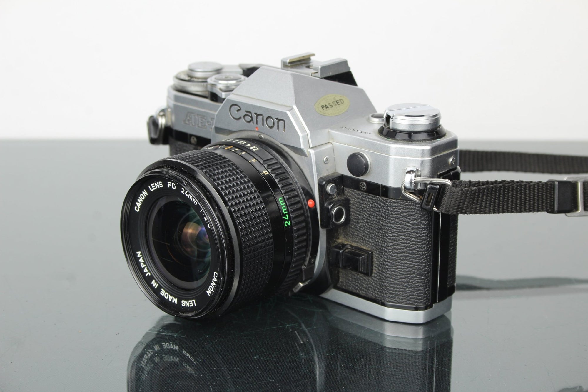 Canon AE - 1 + Canon FD 24mm 2.8 lens - Dutch|Thrift