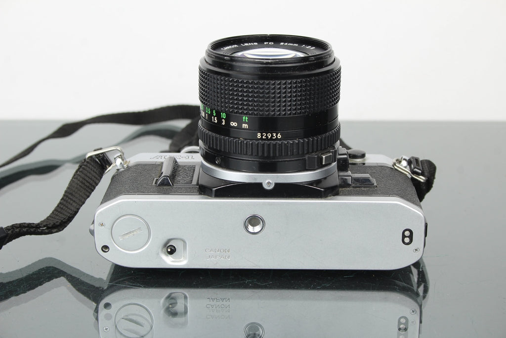 Canon AE - 1 + Canon FD 24mm 2.8 lens - Dutch|Thrift