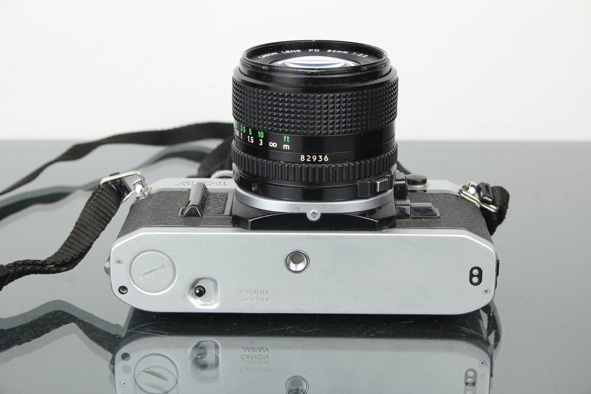 Canon AE - 1 + Canon FD 24mm 2.8 lens - Dutch|Thrift