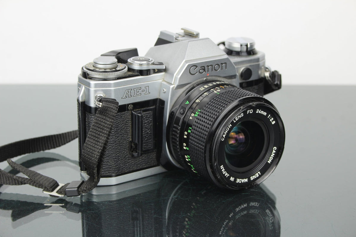 Canon AE - 1 + Canon FD 24mm 2.8 lens - Dutch|Thrift