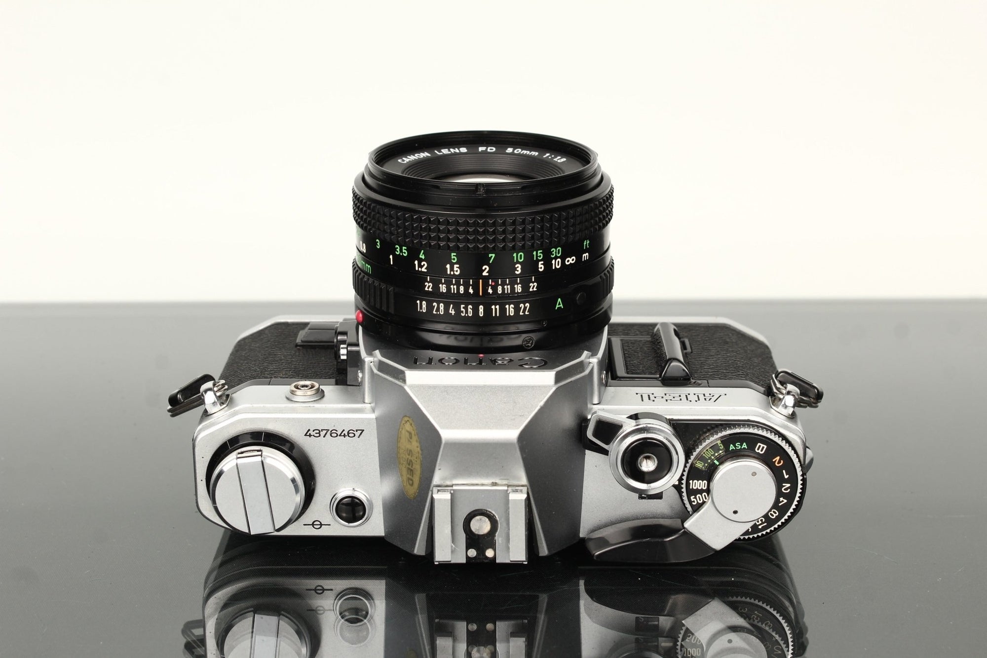 Canon AE - 1 + Canon FD 50mm f/1.8 - Dutch|Thrift