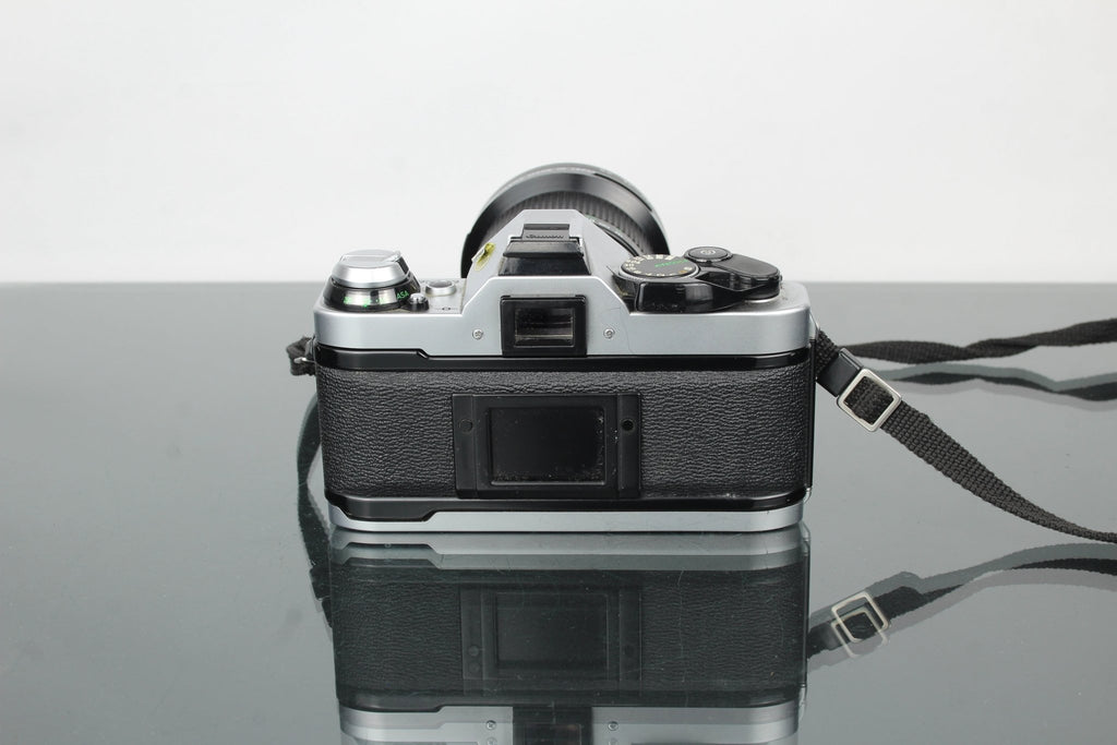 Canon AE - 1 Program + 35 - 105mm 1:3.5 Canon lens - Dutch|Thrift