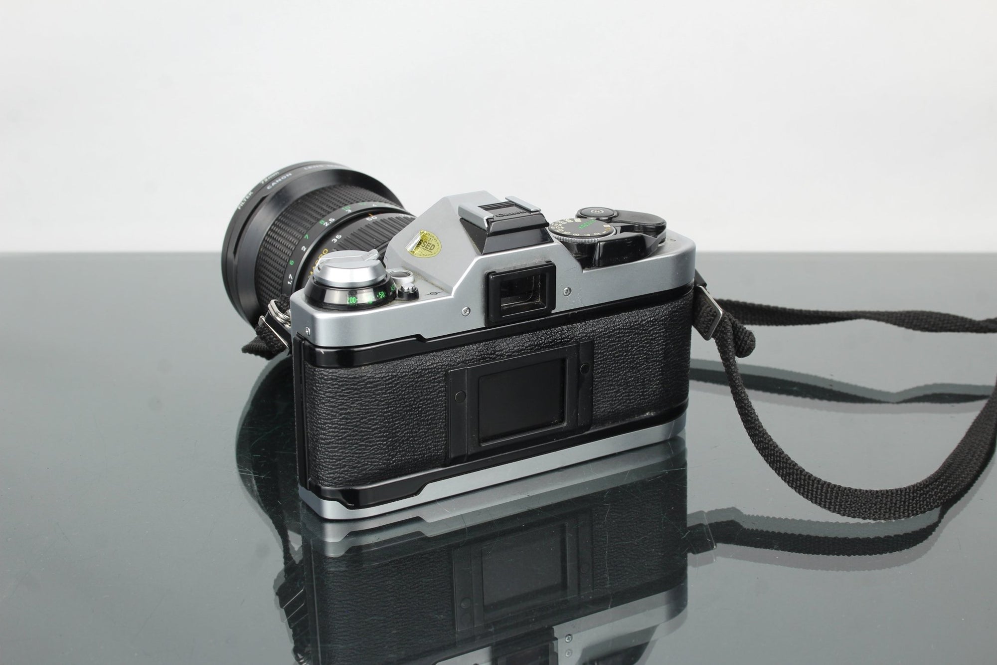 Canon AE - 1 Program + 35 - 105mm 1:3.5 Canon lens - Dutch|Thrift