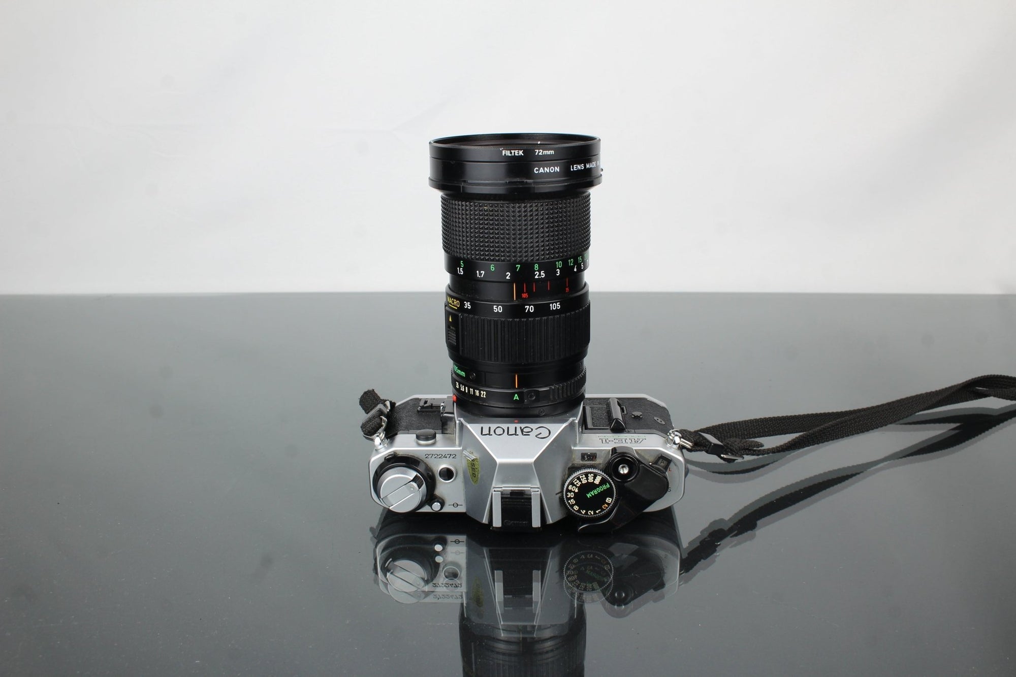 Canon AE - 1 Program + 35 - 105mm 1:3.5 Canon lens - Dutch|Thrift