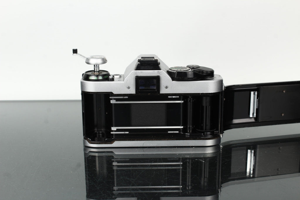 Canon AE - 1 Program - Dutch|Thrift