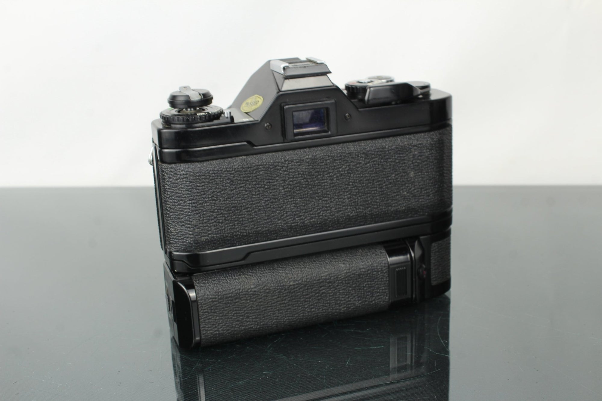 Canon AV - 1 + 50mm 1.8 FD lens - Dutch|Thrift