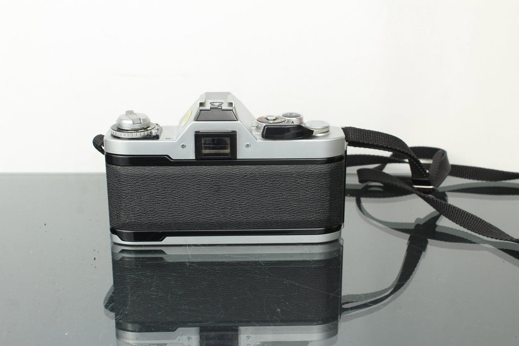 Canon AV - 1 + 50mm 1.8 FD lens - Dutch|Thrift