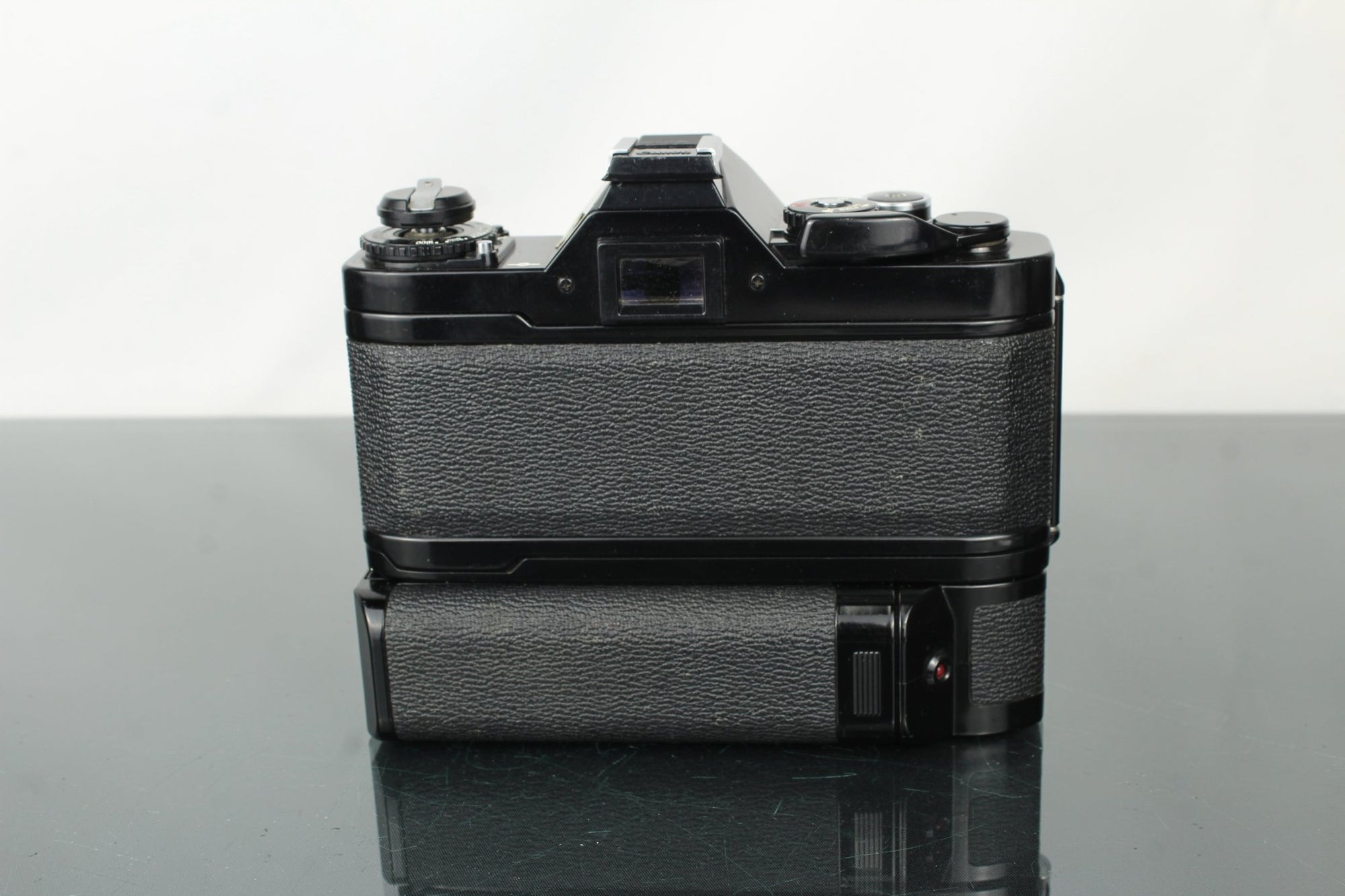 Canon AV - 1 + 50mm 1.8 FD lens - Dutch|Thrift