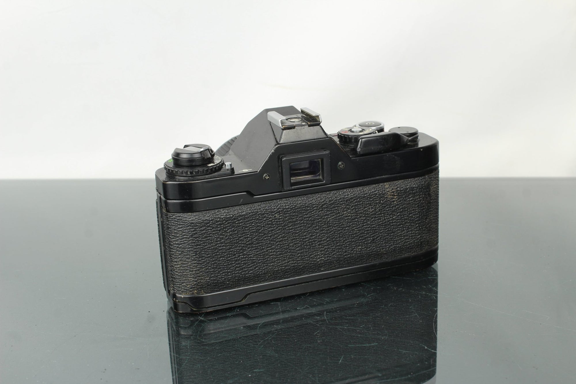 Canon AV - 1 + Canon FD 28mm 1:2.8 lens - Dutch|Thrift