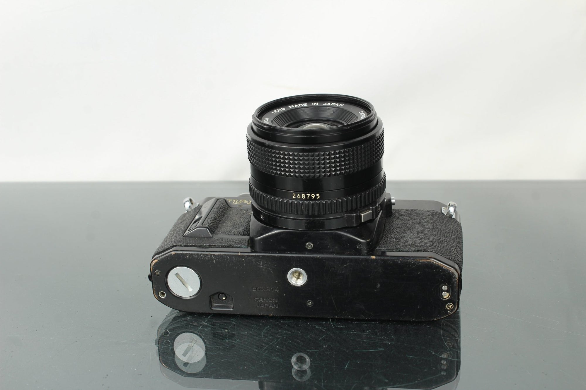 Canon AV - 1 + Canon FD 28mm 1:2.8 lens - Dutch|Thrift