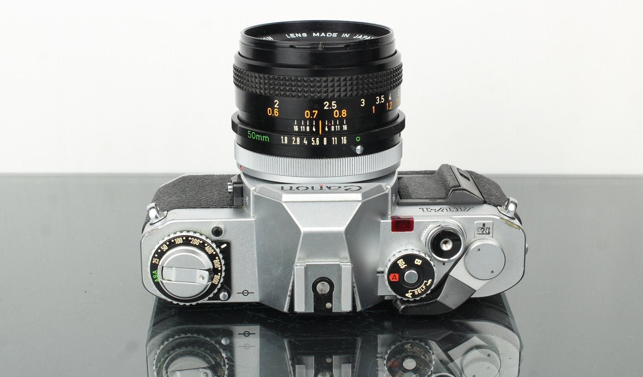 Canon AV-1 + Canon FD 50mm 1:1.8 lens – Dutch|Thrift