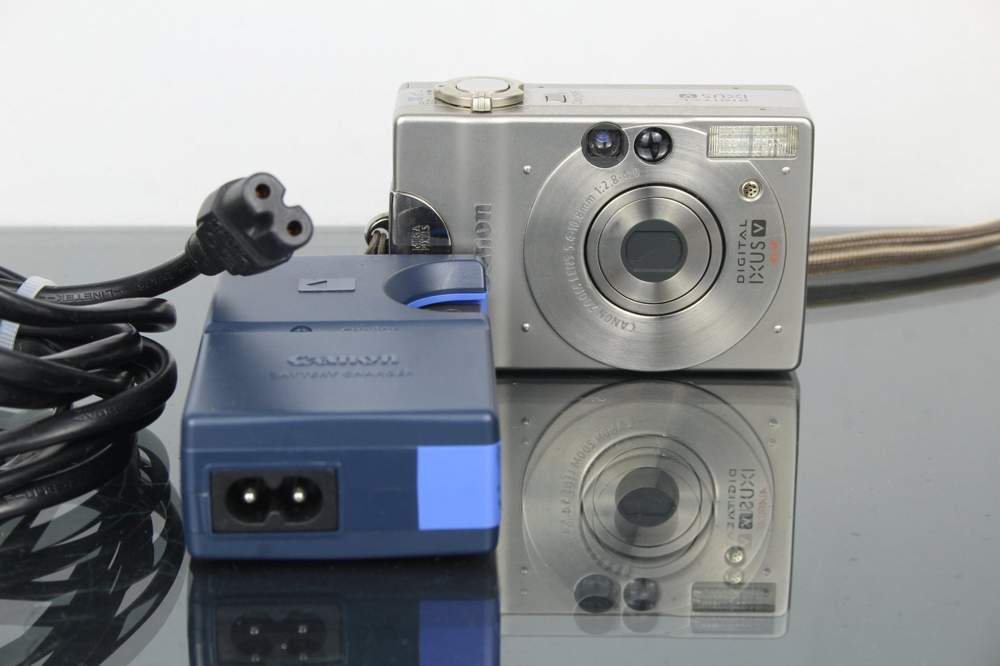 Canon Digital IXUS V - Dutch|Thrift