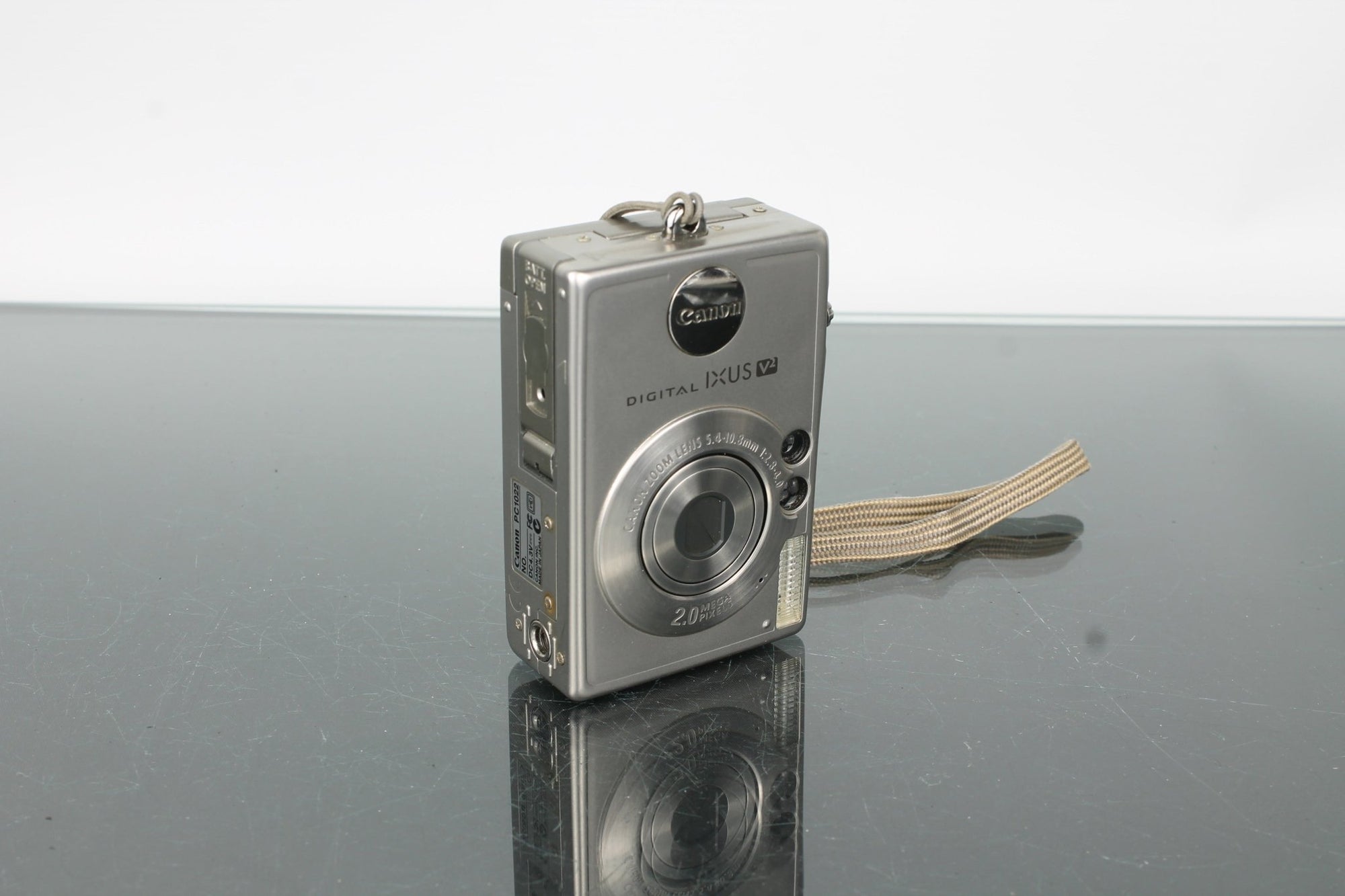 Canon Digital IXUS V2 - Dutch|Thrift