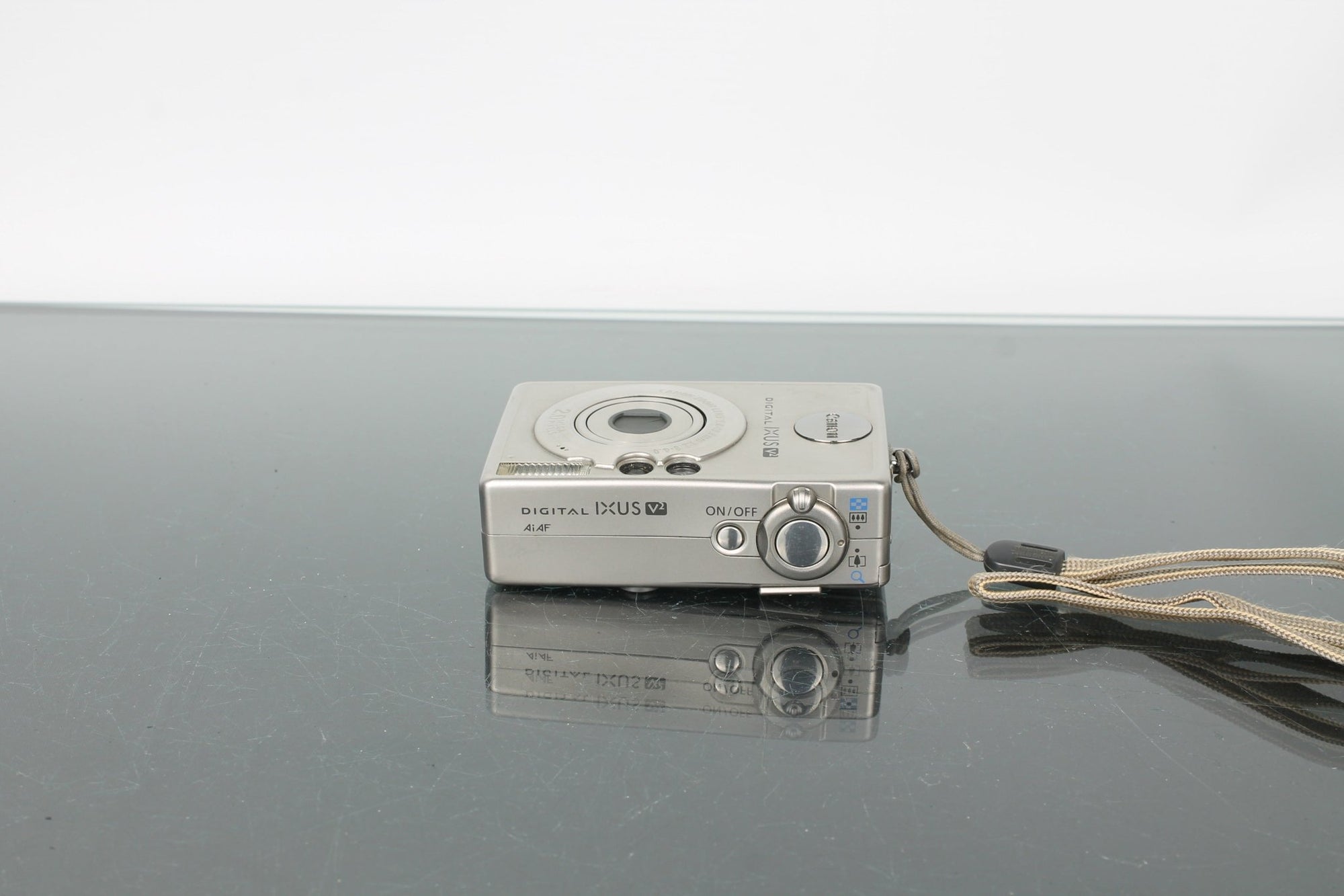 Canon Digital IXUS V2 - Dutch|Thrift
