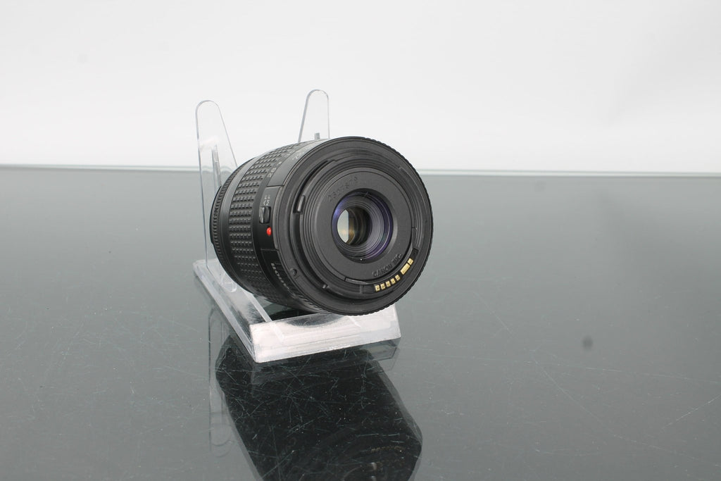 Canon EF 28 - 80mm f/3.5 - 5.6 - Dutch|Thrift