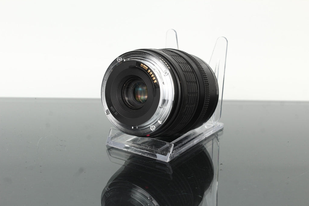 Canon EF 35 - 105mm f/3.5 - 4.5 - Dutch|Thrift