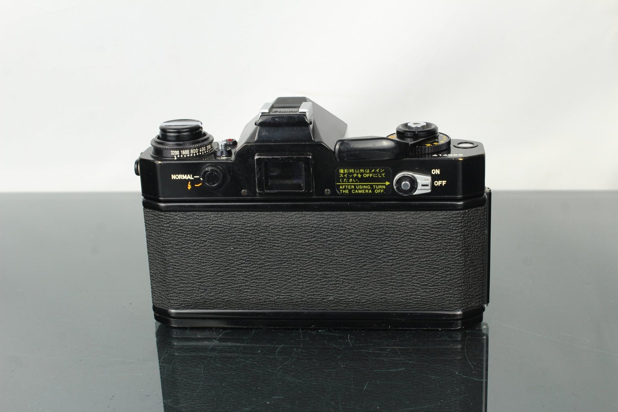 Canon EF + 50mm 1.8 FD lens - Dutch|Thrift