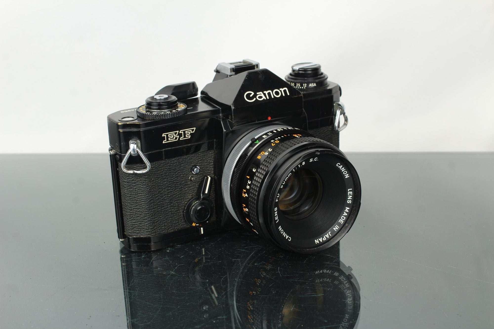 Canon EF + 50mm 1.8 FD lens - Dutch|Thrift