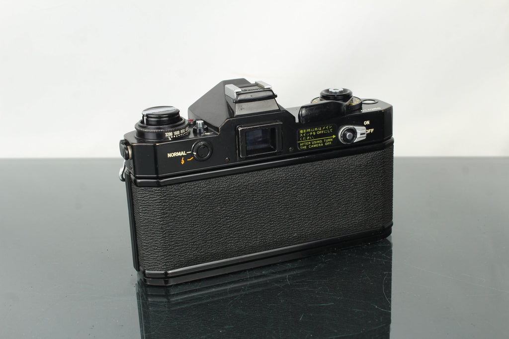 Canon EF + 50mm 1.8 FD lens - Dutch|Thrift