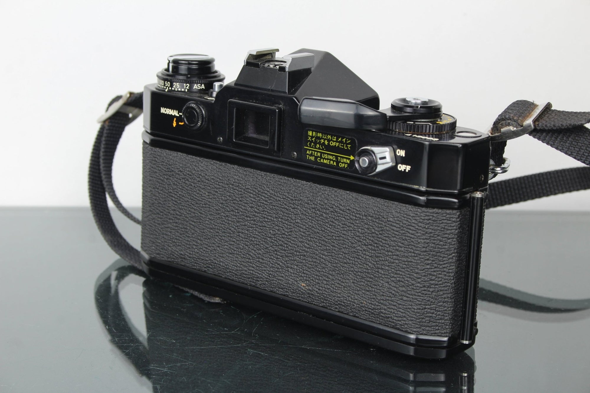 Canon EF + 50mm 1.8 FD lens - Dutch|Thrift