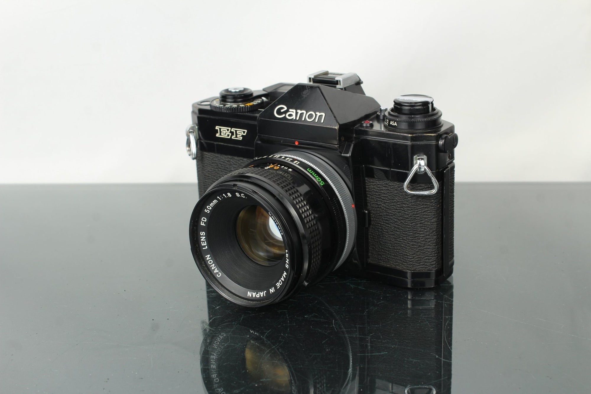 Canon EF + 50mm 1.8 FD lens - Dutch|Thrift