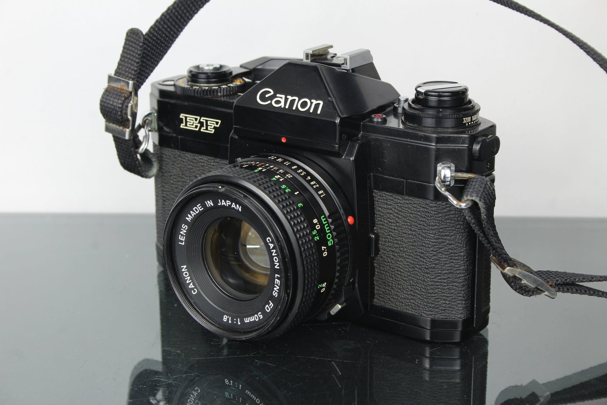 Canon EF + 50mm 1.8 FD lens - Dutch|Thrift