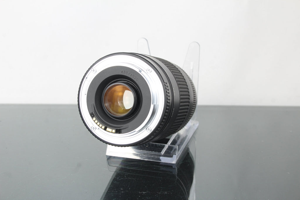 Canon EF 75 - 300mm 1:4 - 5.6 III (EF Mount) - Dutch|Thrift