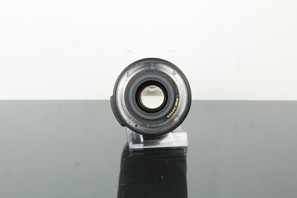 Canon EF - S 18 - 135mm 1:3.5 - 5.6 IS EF Mount - Dutch|Thrift