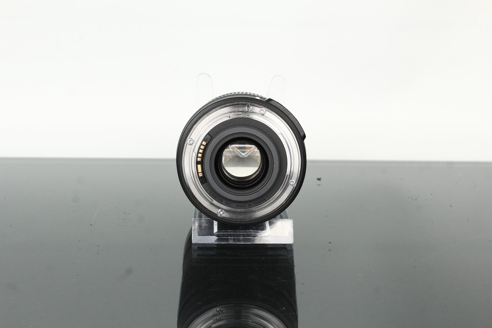 Canon EF - S 18 - 135mm f/3.5 - 5.6 IS - Dutch|Thrift