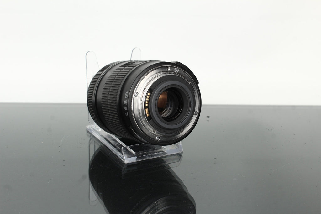 Canon EF - S 18 - 135mm f/3.5 - 5.6 IS - Dutch|Thrift