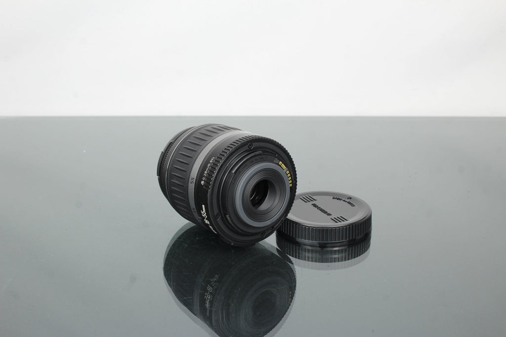 Canon EF - S 18 - 55mm 1:3.5 - 5.6 EF - S mount - Dutch|Thrift