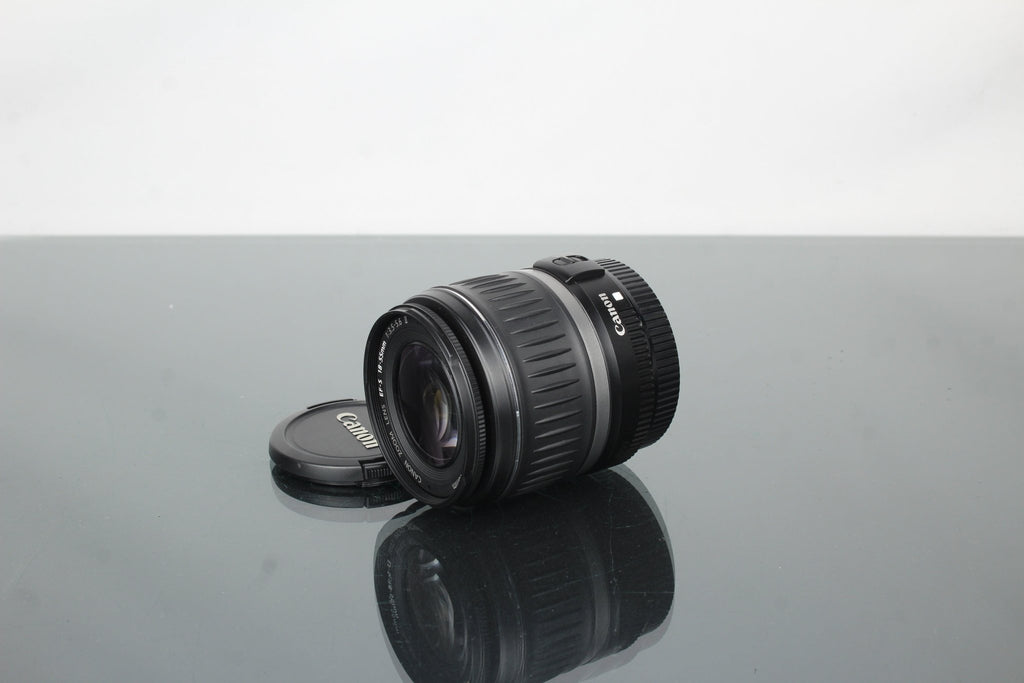 Canon EF - S 18 - 55mm 1:3.5 - 5.6 EF - S mount - Dutch|Thrift