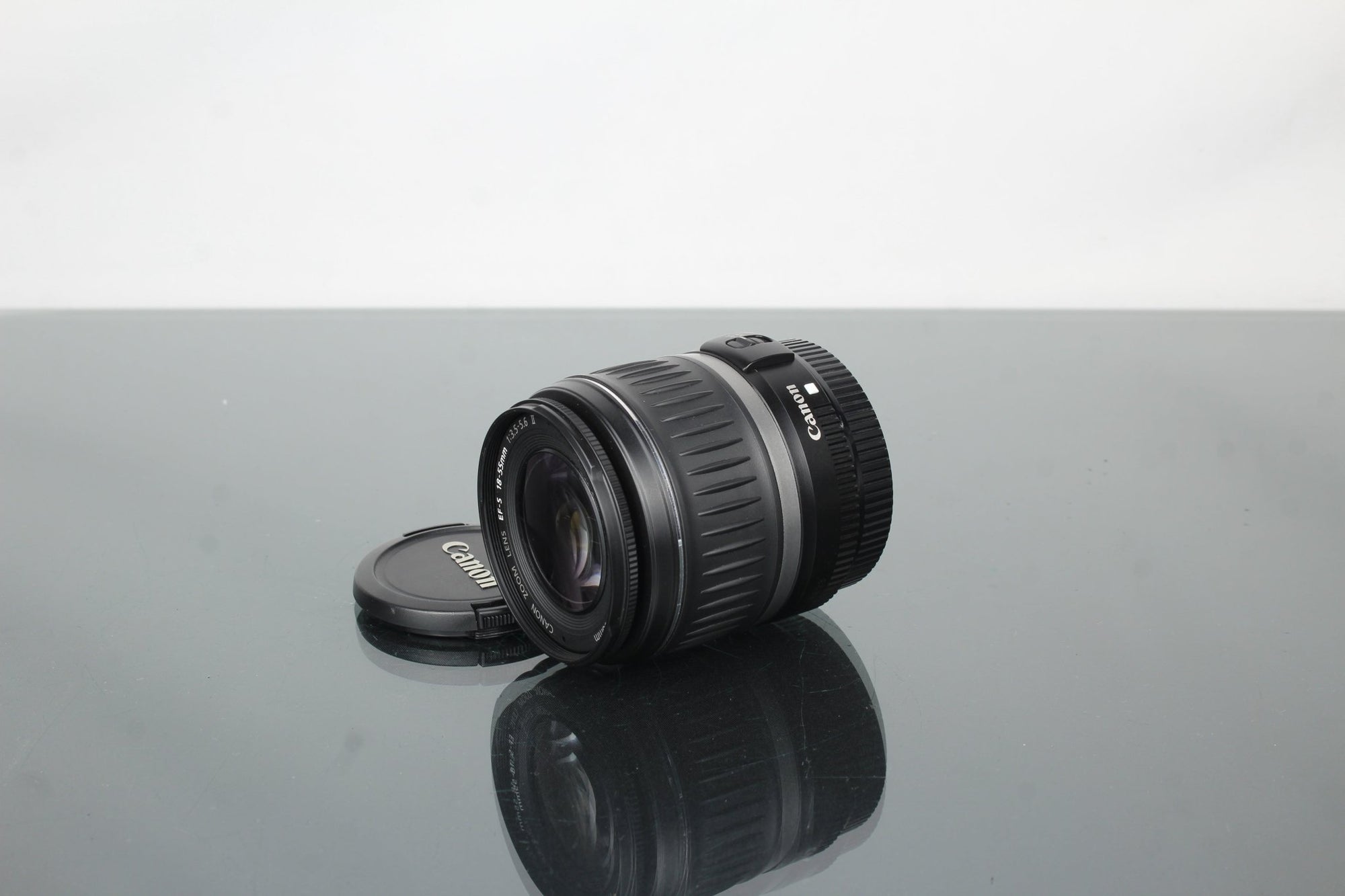 Canon EF - S 18 - 55mm 1:3.5 - 5.6 EF - S mount - Dutch|Thrift