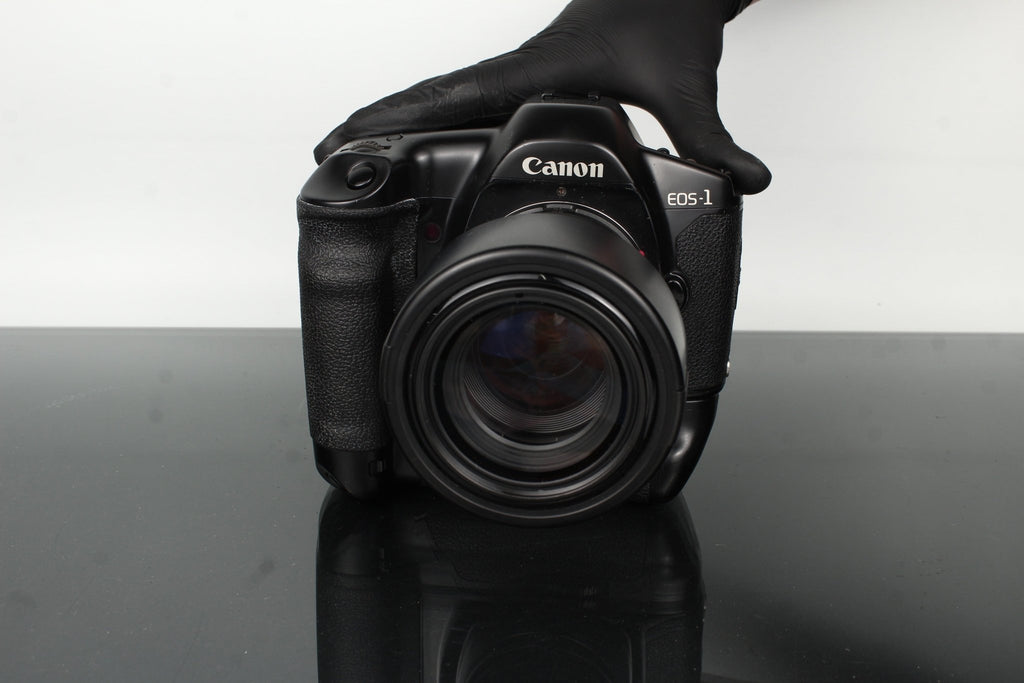 Canon EOS - 1 + Canon Zoom Lens EF 35 - 105mm 1:3.5 - 4.5 - Dutch|Thrift
