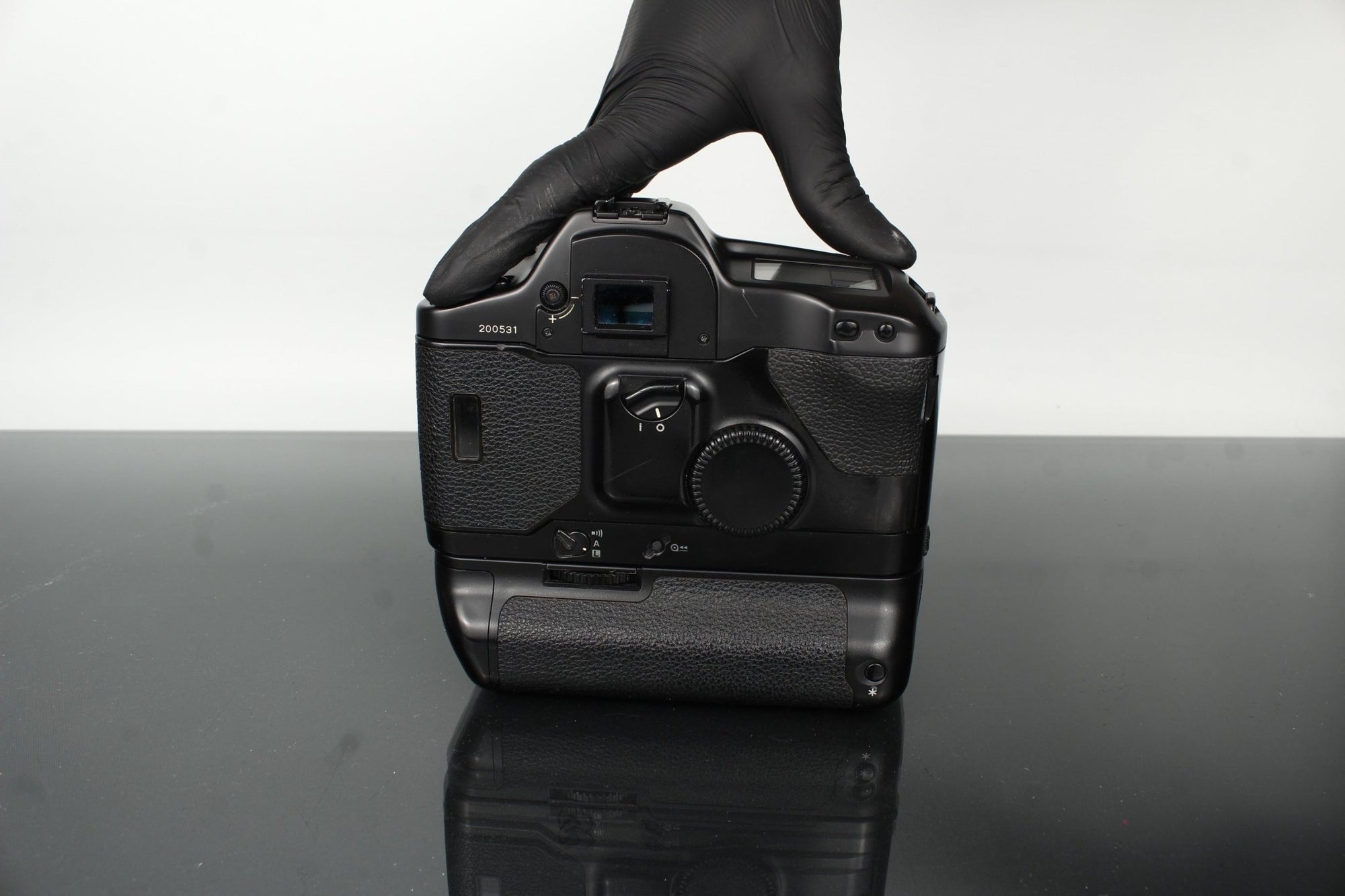 Canon EOS - 1 + Canon Zoom Lens EF 35 - 105mm 1:3.5 - 4.5 - Dutch|Thrift