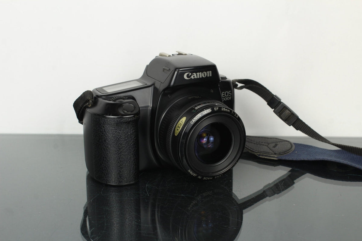 Canon EOS 1000F with EF 28mm f/2.8 - Dutch|Thrift