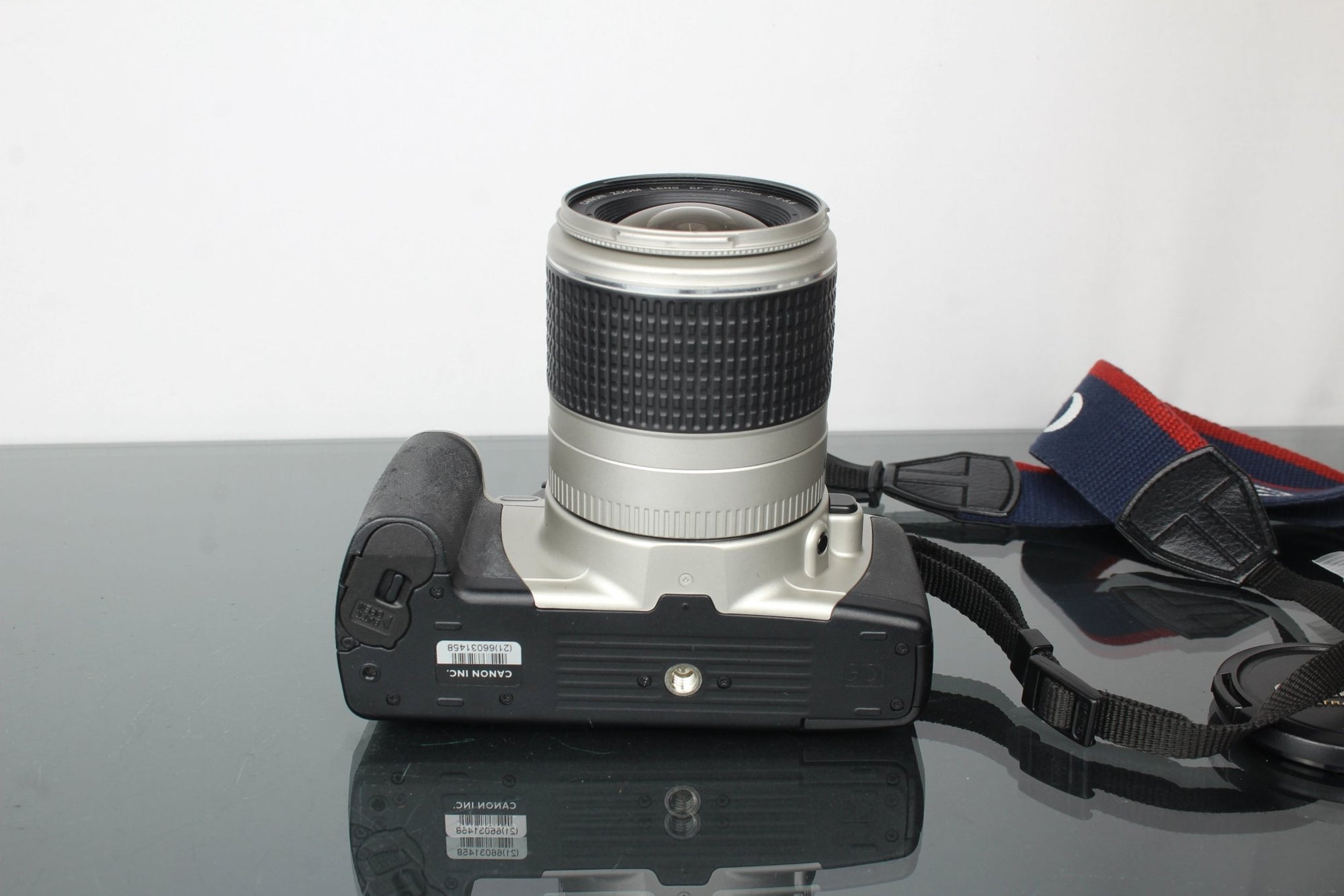 Canon EOS 300 + 28 - 90mm 1:4 - 5.6 Canon EF lens - Dutch|Thrift