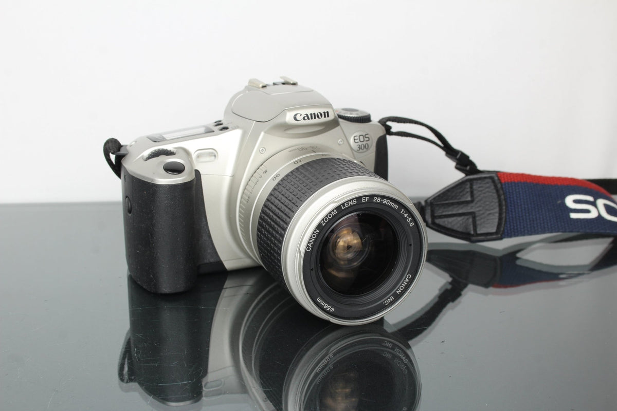 Canon EOS 300 + 28 - 90mm 1:4 - 5.6 Canon EF lens - Dutch|Thrift
