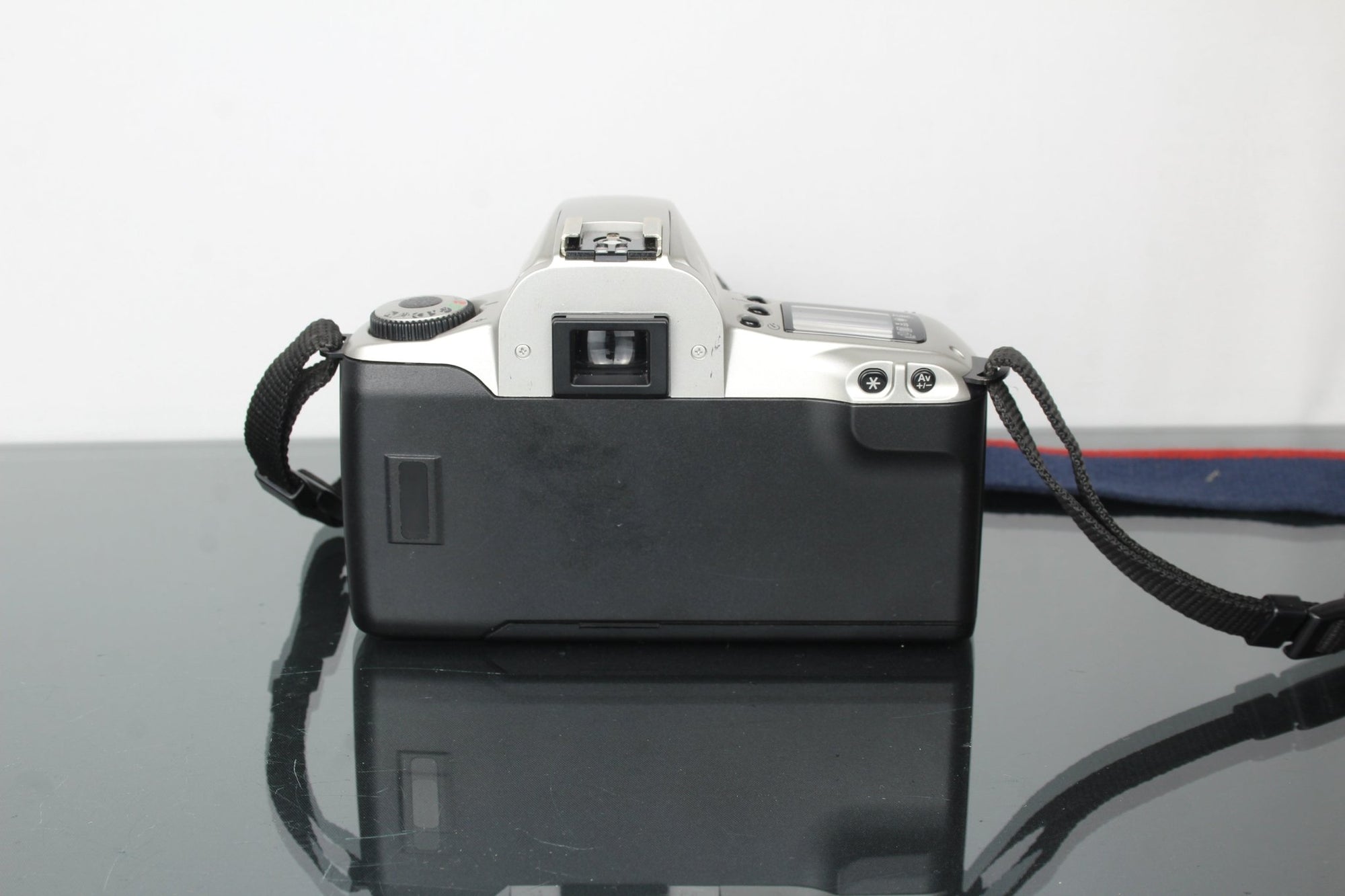 Canon EOS 300 + 28 - 90mm 1:4 - 5.6 Canon EF lens - Dutch|Thrift