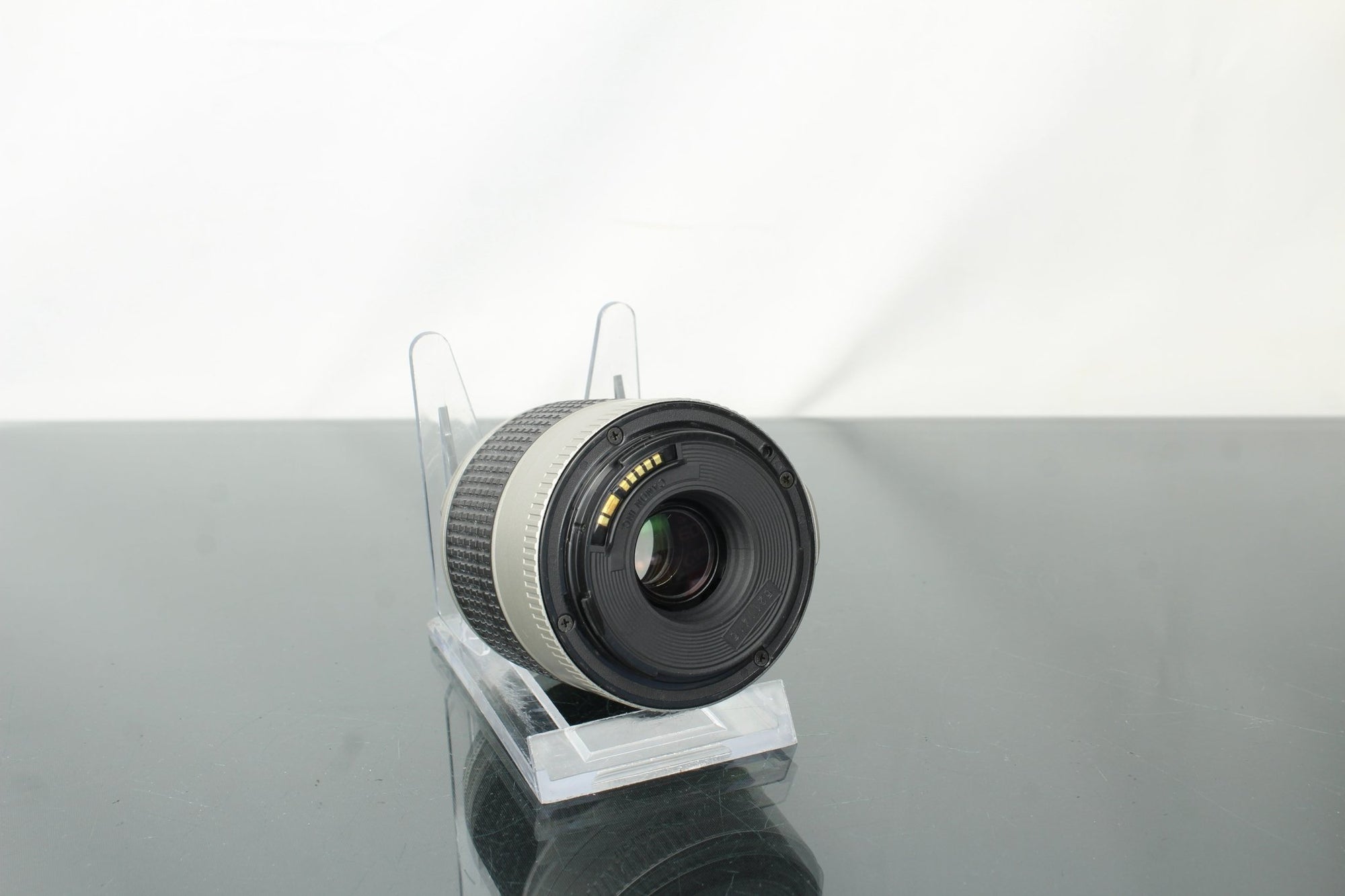 Canon EOS 300 + 28 - 90mm f/4 - 5.6 EF lens - Dutch|Thrift