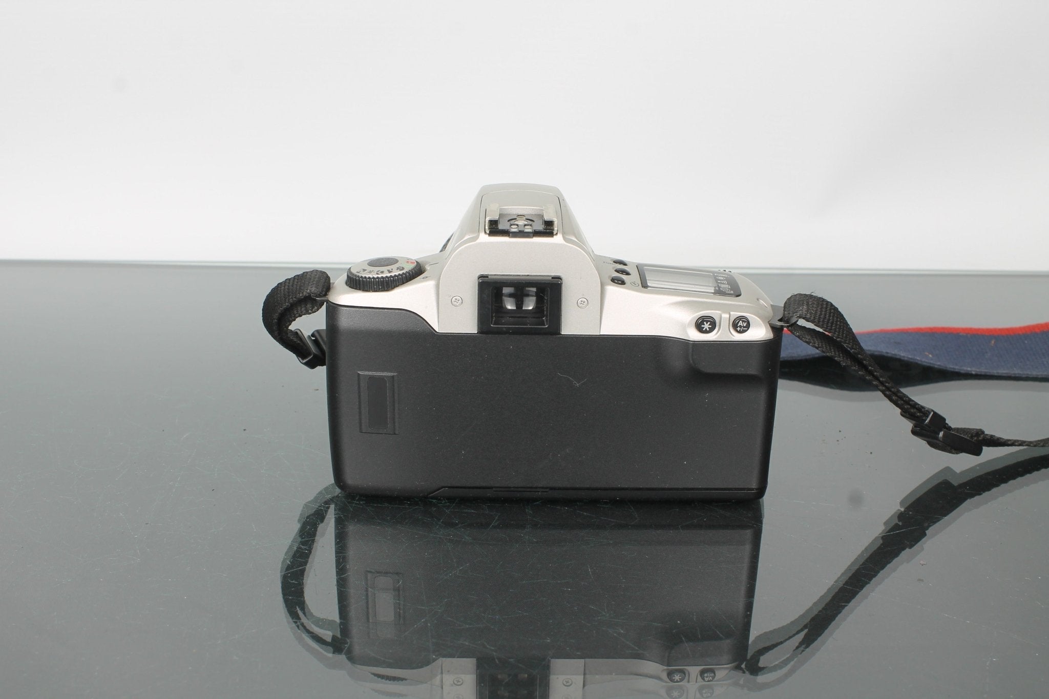 Canon EOS 300 35mm Film SLR Camera Kit with EF 28-90mm Lens