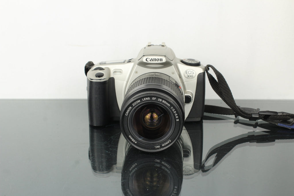 Canon EOS 300 + Canon Zoom EF 28 - 80mm 1:3.5 - 5.6 lens - Dutch|Thrift